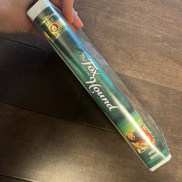 Disneys The Fox and the Hound VHS - Picture 3 of 6